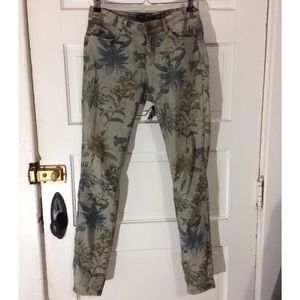 Zara Jeans Floral Pattern sz 4 Women's